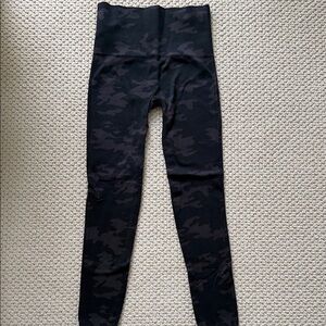 SPANX Women's Black Camouflage Leggings